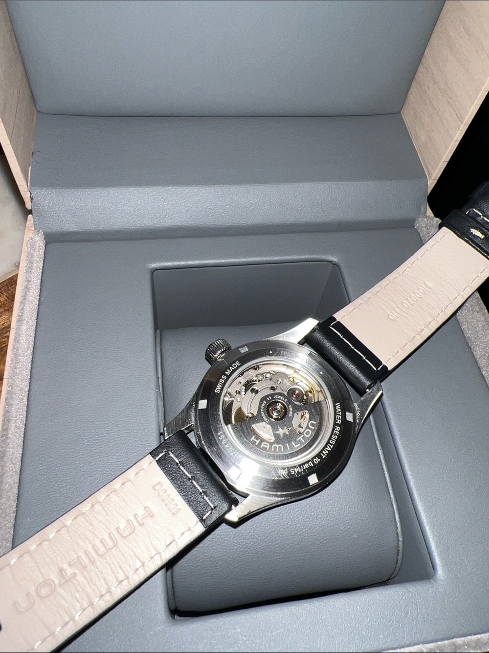 Hamilton Khaki Field Automatic with black leather strap 20 mm - Picture 5 of 9